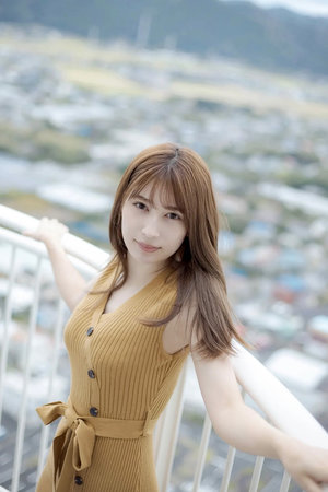 丰满奶水的女同学